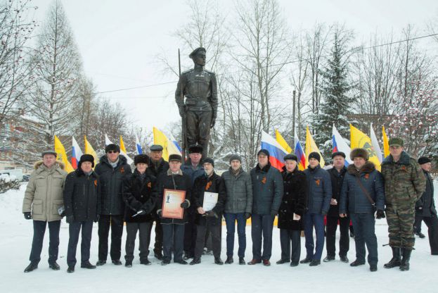 В Сарапуле открыли второй бронзовый памятник воину