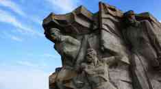 Поисковики из разных стран будут искать в Керчи погибших солдат